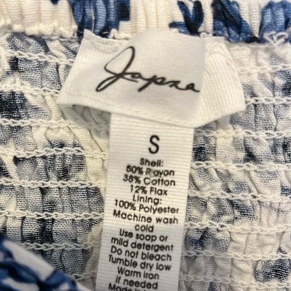 Cropped Flower Shirt - Picture 3 of 4